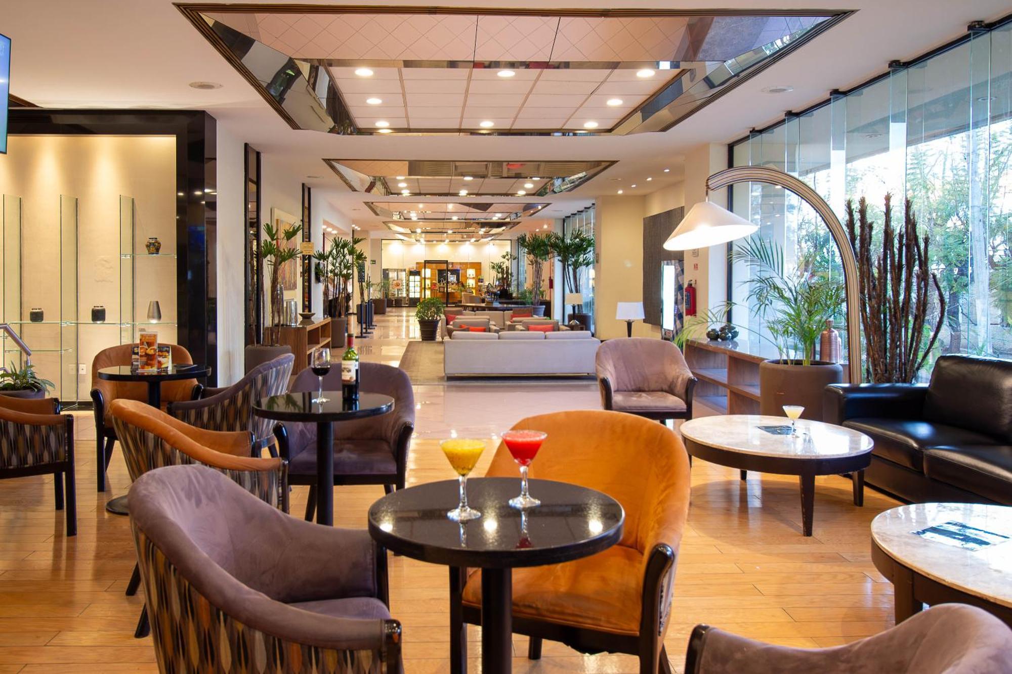 Hotel Guadalajara Plaza Expo Экстерьер фото