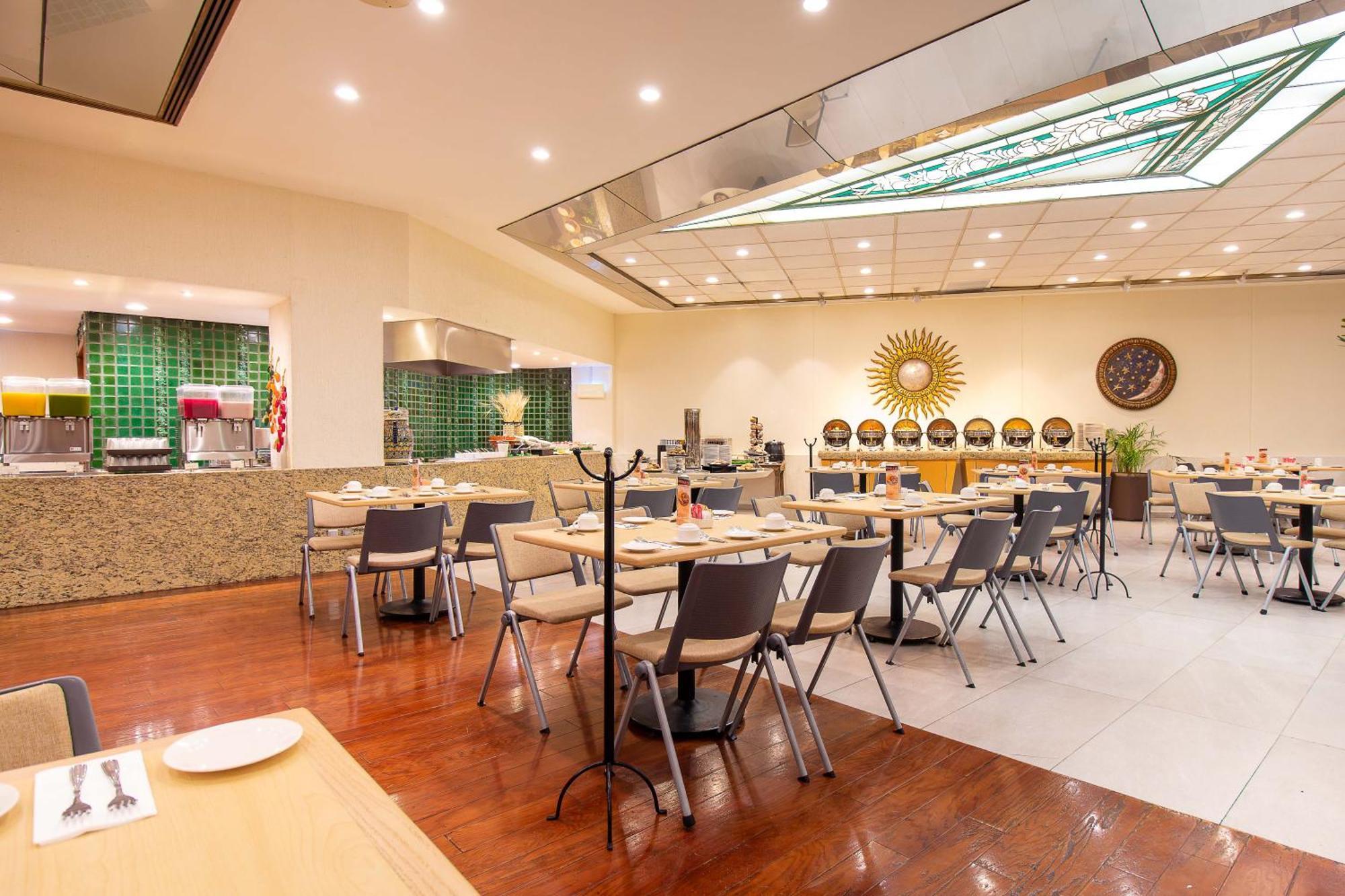 Hotel Guadalajara Plaza Expo Экстерьер фото