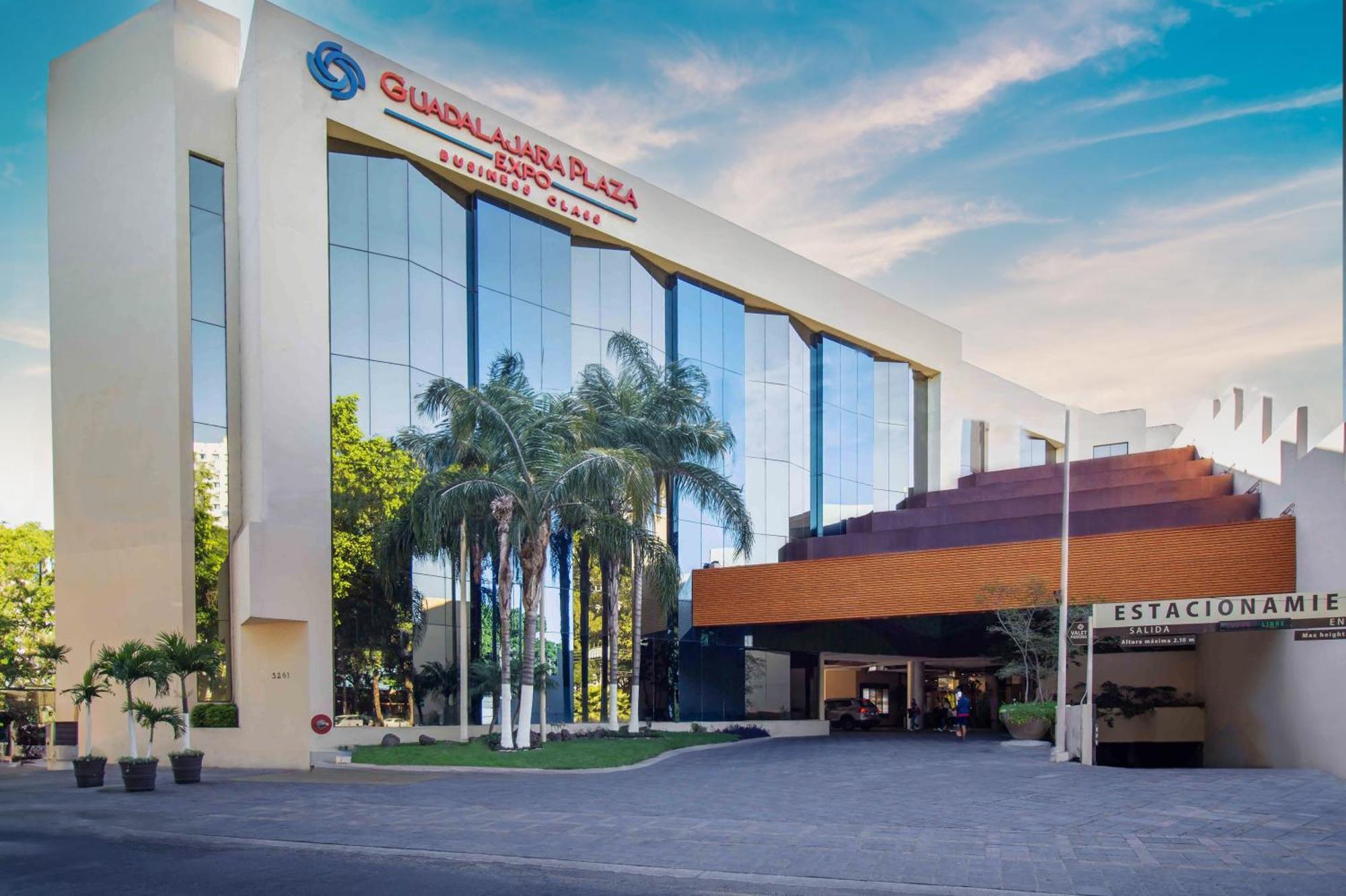Hotel Guadalajara Plaza Expo Экстерьер фото