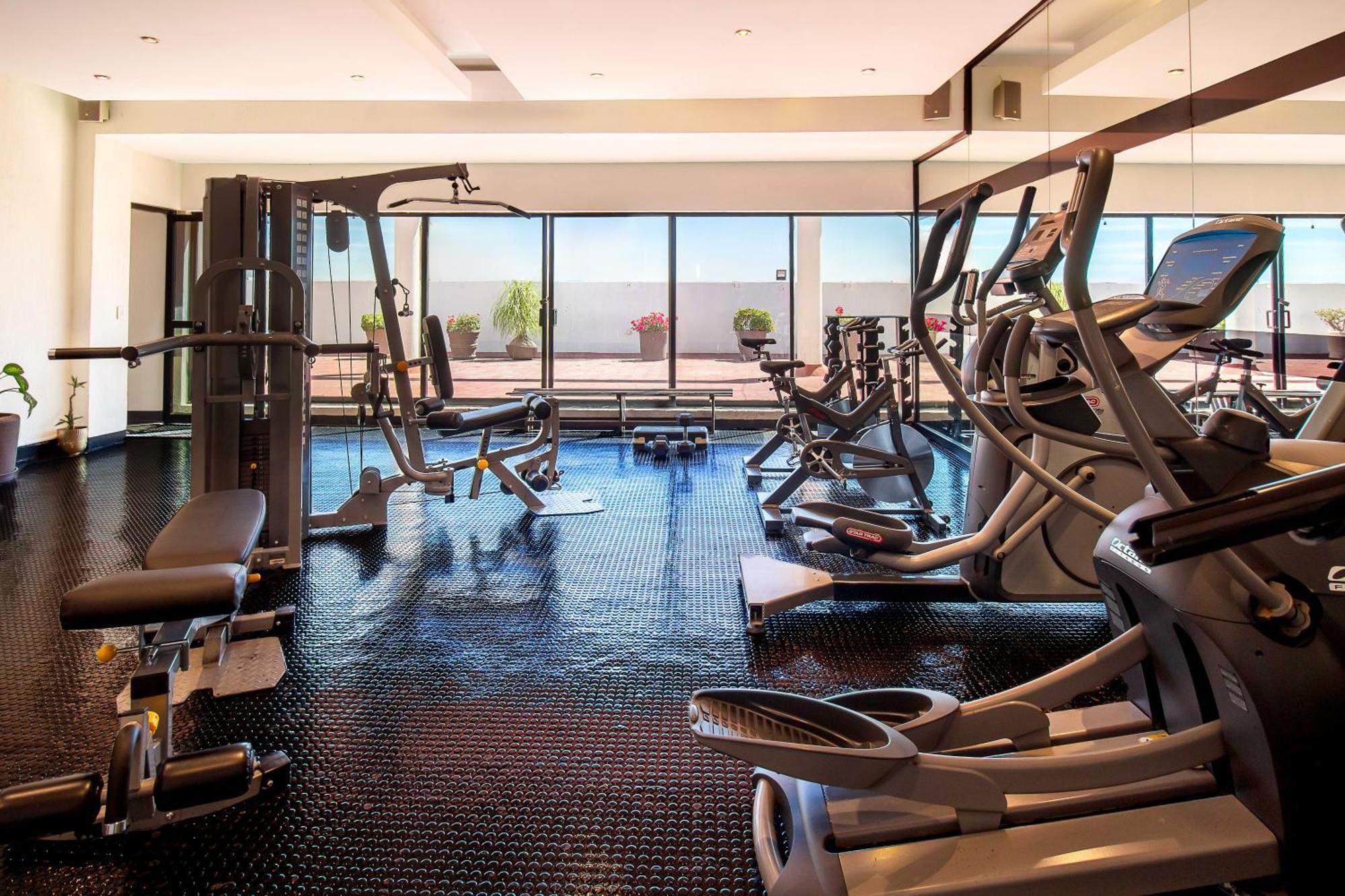 Hotel Guadalajara Plaza Expo Экстерьер фото